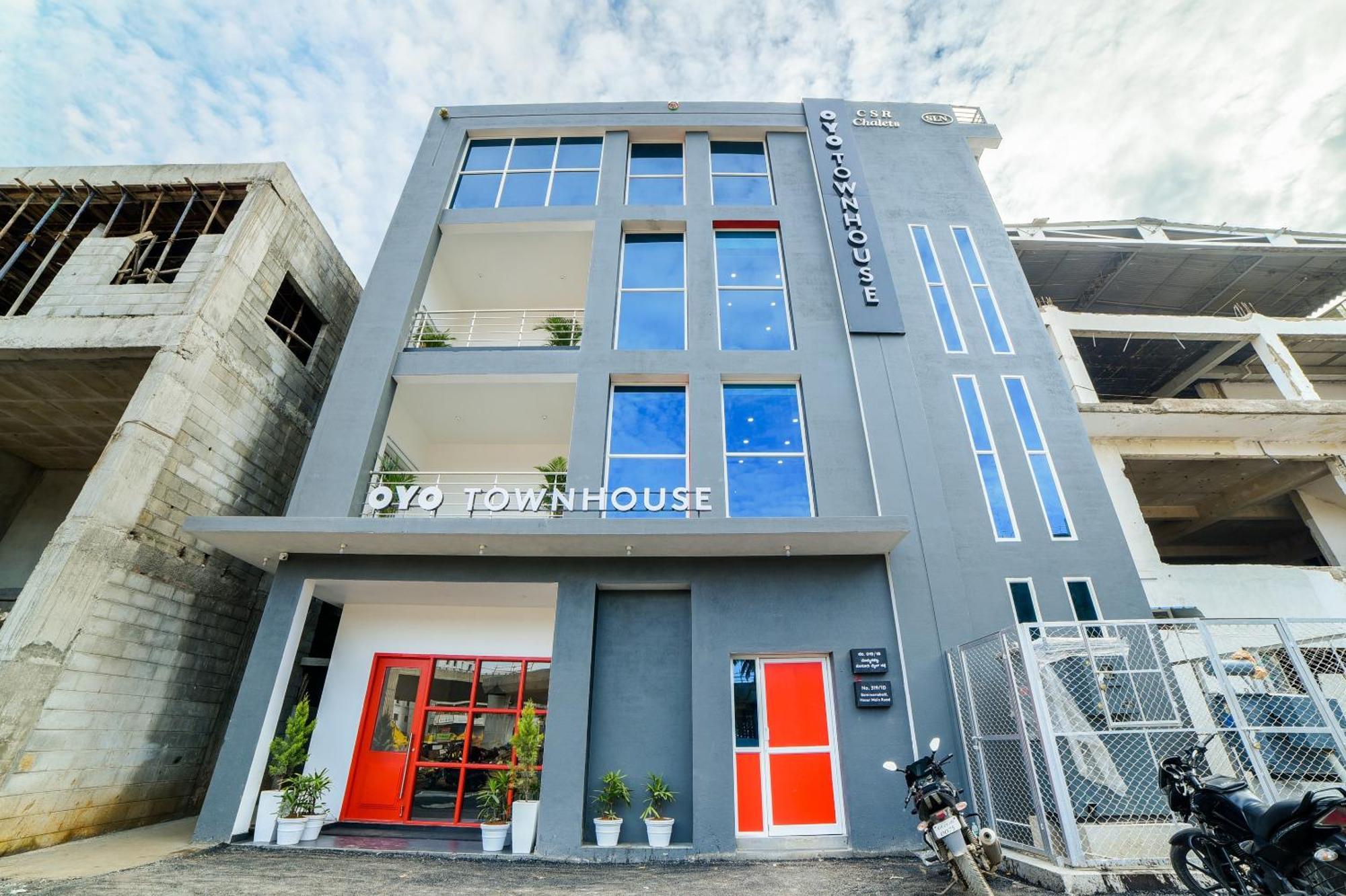 Super Townhouse Hosur Main Road Bommanahalli Near Gopalan Innovation Mall Bangalore Exterior photo
